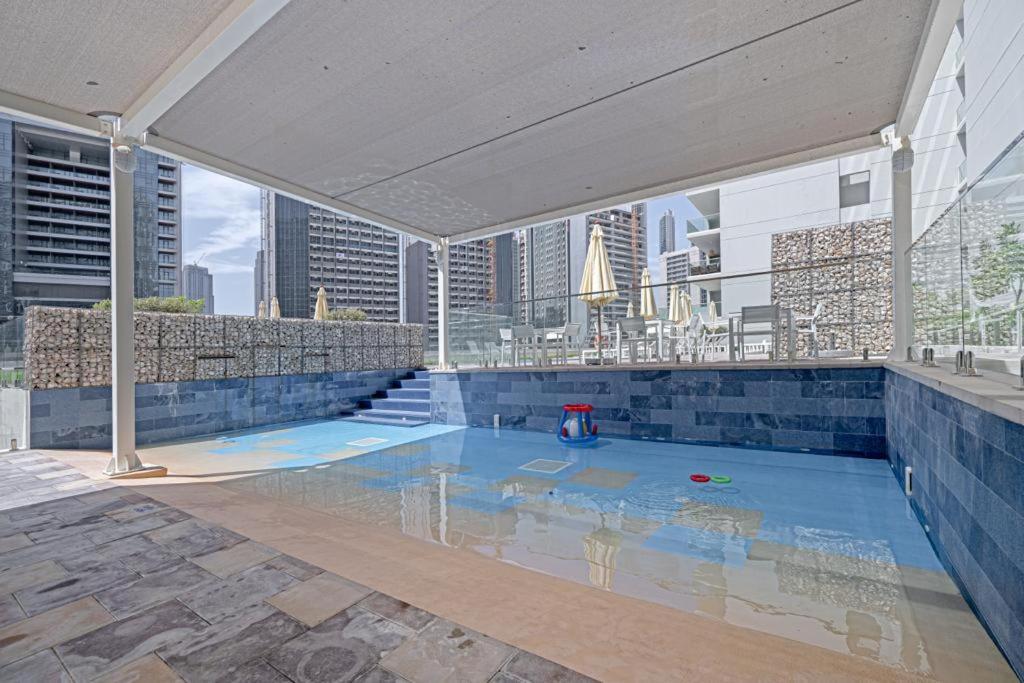 Alluring 1 Bd Apartment In Business Bay With Burj Khalifa View Dubai Buitenkant foto